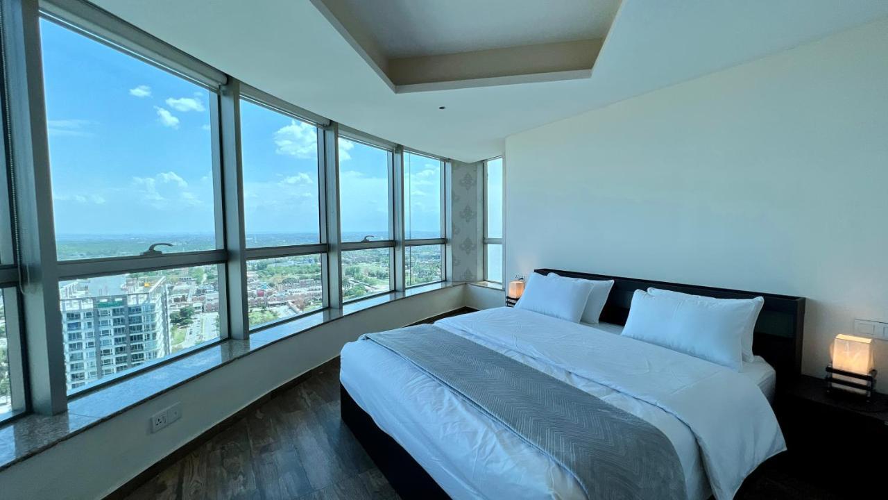 Centaurus Apartment City View Three Beds Islamabad Exterior photo